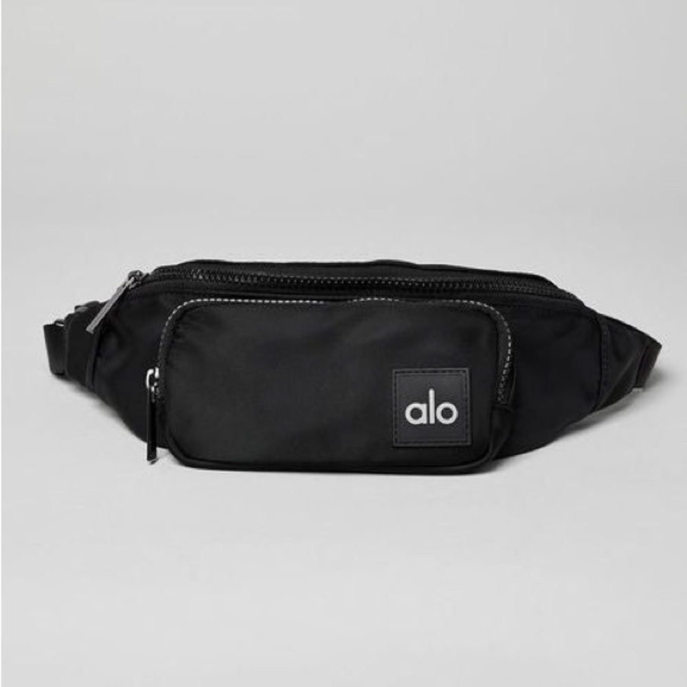 BNWT ALO Yoga Explorer Fanny Pack